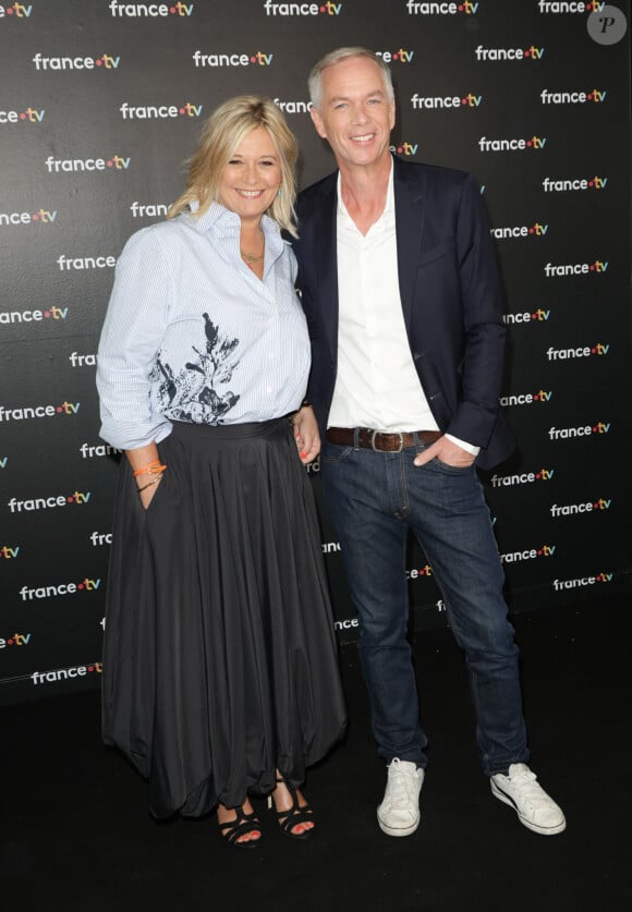 Flavie Flament et Julien Arnaud au photocall de la conférence de presse de rentrée de France Télévisions à Paris, France, le 4 septembre 2024. © Coadic Guirec/Bestimage 