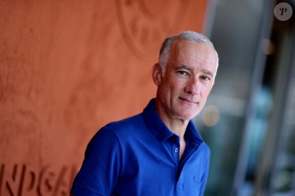 Gilles Bouleau - Célébrités au Village lors des Internationaux de France de tennis de Roland Garros 2023 à Paris le 10 juin 2023. © Jacovides-Moreau/Bestimage  Celebrities at the Village during the 2023 Roland Garros French Open tennis tournament in Paris on June 10, 2023.