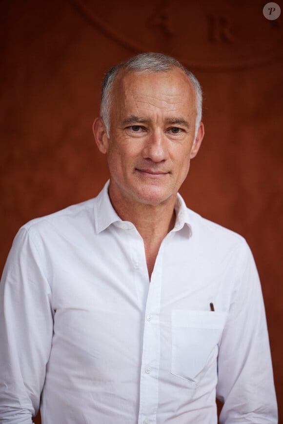 Gilles Bouleau au village lors des Internationaux de France de tennis de Roland Garros 2023, à Paris, France, le 9 juin 2023. © Jacovides-Moreau/Bestimage  People at the Village during the Roland Garros International Tennis Championships in Paris, France, on June 9h, 2023