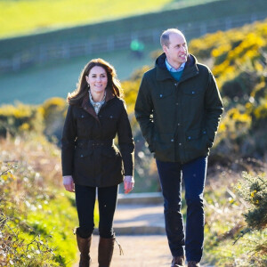 Longtempts président de la Fédération anglaise de football, il participe régulièrement à des événements caritatifs sportifs, comme des matchs de polo, pour lever des fonds pour diverses causes. 
Kate Middleton a fait le point sur son traitement et son rétablissement. Elle a terminé sa chimiothérapie et se concentre désormais sur le maintien d'un mode de vie sans cancer.