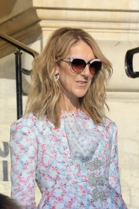 Après un shooting photo place Vendôme, Celine Dion se rend au défilé Giambattista Valli à Paris le 3 juillet 2017 