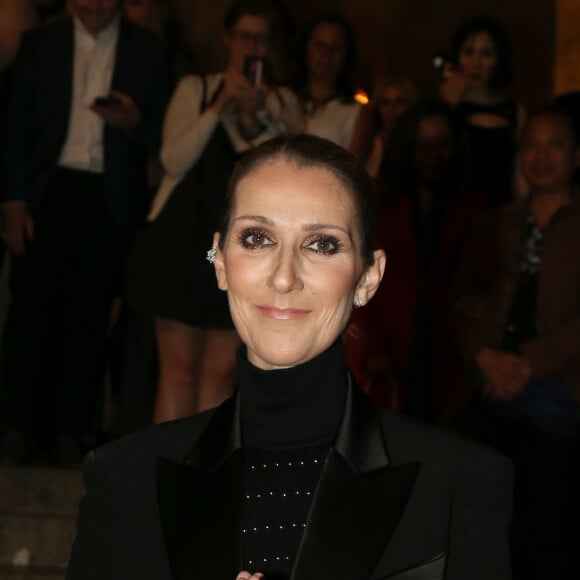Céline Dion sort de l'Opéra Garnier après avoir assisté à la première du ballet "Renaissance" à Paris