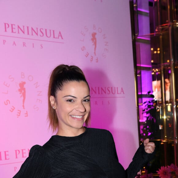 Denitsa Ikonomova (enceinte) - Photocall du 5ème gala de charité de l'association "Les Bonnes Fées" à l'occasion de la campagne mondiale "Octobre Rose" à l'hôtel Peninsula, Paris le 3 octobre 2024. A l'occasion de la campagne mondiale "Octobre Rose", l'hôtel Peninsula Paris lance son programme caritatif "Peninsula in Pink", dont les bénéfices de 254 400 Euros seront reversés à l'association "Les Bonnes Fées". © Rachid Bellak/Bestimage 