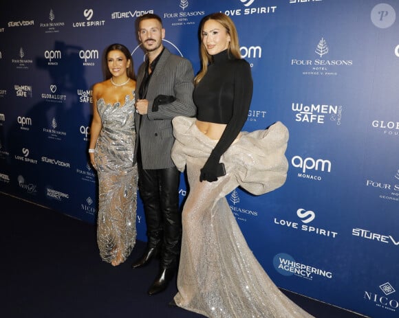 Eva Longoria et Matt Pokora (M Pokora) et Vitaa au photocall de la 12ème édition de la soirée Global Gift Gala à l'hôtel Four Seasons George V à Paris le 5 octobre 2024. © Marc-Ausset Lacroix / Bestimage 