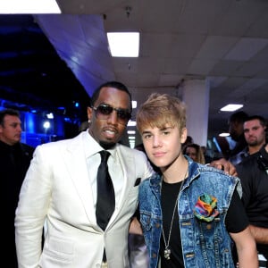 Indépendamment de sa volonté, son nom est associé au rappeur P.Diddy...
(De gauche à droite) Les artistes Sean 'P Diddy' Combs et Justin Bieber aux BET awards 2011 au Shrine Auditorium à Los Angeles, CA, USA le 26 juin 2011. Photo par Mark Davis/PictureGroup/ABACAPRESS.COM