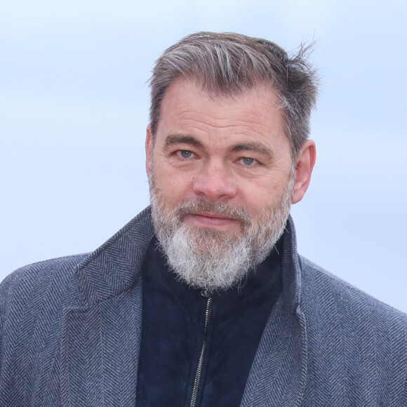 Clovis Cornillac - Photocall du jury du 31ème festival international du film fantastique de Gérardmer (24 - 28 janvier 2024), le 25 janvier 2024. © Denis Guignebourg / Bestimage 