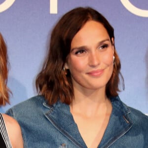 Claire Romain, Camille Lou, Constance Labbé - Photocall du film "Cat's Eyes" lors de la 26ème Edition du Festival de la Fiction de La Rochelle. Le 12 septembre 2024 © Patrick Bernard / Bestimage