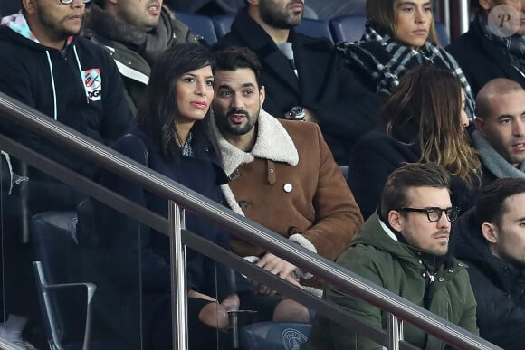 La chanteuse Zaho et Florent Mothe - Célébrités dans les tribunes du parc des princes lors du match de football de ligue 1, Paris Saint-Germain (PSG) contre FC Nantes à Paris, France, le 18 novembre 2017.