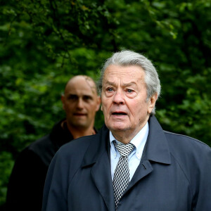 Alain Delon participe aux commémorations du 76 ème anniversaire de l'Appel du 18 juin prononcé par le Général de Gaulle en 1940 à Colombey-les-deux-Eglises, le 18 Juin 2016. © Dominique Jacovides/Bestimage