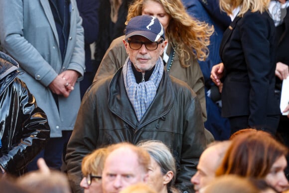 Thierry Lhermitte - Sortie des Obsèques de Michel Blanc en l'église Saint-Eustache à Paris, le 10 octobre 2024. © Moreau / Jacovides / Bestimage  Funeral of Michel Blanc at the Saint-Eustache church in Paris, October 10, 2024. 