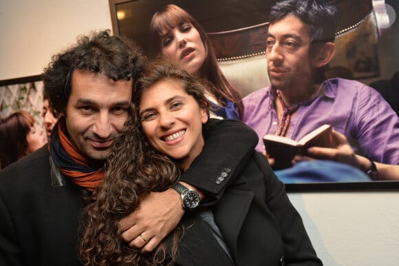 Yasmine Oughlis et son mari Jacques - Exposition "Gainsbourg Intime" à l'occasion de la sortie en avant-première du livre Gainsbourg à la galerie du Lucernaire à Paris le 10 octobre 2016. © Veeren/Bestimage