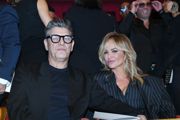 Alors quand elle se trouve auprès de lui, Marc Lavoine fait pour faire vivre la belle vie à Adriana et lui donner envie de rester 
Exclusif - Marc Lavoine et sa compagne Adriana Karembeu au "concerto pour la paix" de Omar Harfouch au théâtre des Champs-Elysées à Paris le 18 septembre 2024. © Rachid Bellak / Bestimage 