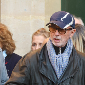 Thierry Lhermitte - Sortie des Obsèques de Michel Blanc en l'église Saint-Eustache à Paris, le 10 octobre 2024. © Moreau / Jacovides / Bestimage