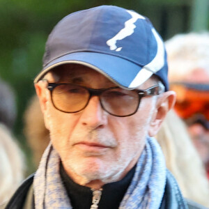 Thierry Lhermitte - Sortie des Obsèques de Michel Blanc en l'église Saint-Eustache à Paris, le 10 octobre 2024. © Moreau / Jacovides / Bestimage 