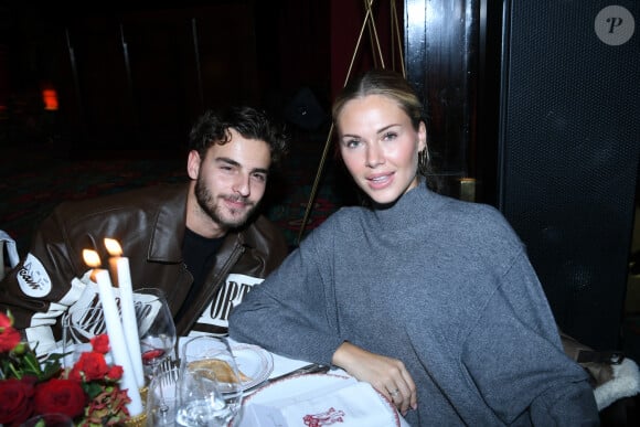 Simon Castaldi et sa compagne Cassandra Jullia lors de la soirée Omar Harfouch "Dîner chez Maxim's" à Paris le 9 octobre 2024. © Rachid Bellak / Bestimage