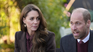 Un détail sur Kate Middleton, lors de sa sortie publique avec William après des mois de discrétion, a une signification bien spéciale...