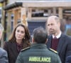 Elle a visité Southport, ville endeuillée par une attaque au couteau tragique en juillet dernier.
Le Prince et la Princesse de Galles s'adressent à des membres des services d'urgence lors d'une visite au centre communautaire de Southport pour rencontrer les secouristes et les familles des victimes de l'attaque au couteau de Southport au début de l'année. Bebe King, six ans, Elsie Dot Stancombe, sept ans, et Alice da Silva Aguiar, neuf ans, sont mortes après une attaque massive au couteau lors d'un cours de danse sur le thème de Taylor Swift dans la ville du Merseyside le 29 juillet. Southport, Royaume-Uni, le 10 octobre 2024. Photo par Danny Lawson/PA Wire/ABACAPRESS.COM