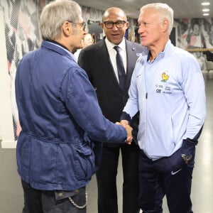 Exclusif - Philippe Diallo, Didier Deschamps et Gérard Lanvin lors de la présentation du film "4 Zéros" aux joueurs de l'équipe de France à Clairefontaine le 8 octobre 2024 © Alain Guizard/ABACAPRESS.COM