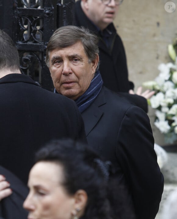 Jean-Pierre Foucault - Sorties des obsèques de Jean-Pierre Pernaut en la Basilique Sainte-Clotilde à Paris le 9 mars 2022. ©Denis Guignebourg/BestImage