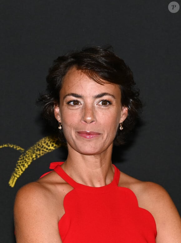 "Bérénice Béjo il y a un truc qu'on remarque en regardant le film, c'est que vous avez coupé vos cheveux, une coupe garçonne que vous avez toujours en pétard. Pourquoi vous avez voulu faire ça ?"
Bérénice Bejo - Photocall du film "Mexico 86" lors du 77ème Festival International du Film de Locarno. Le 10 août 2024 © Nick Zonna-IPA / Zuma Press / Bestimage