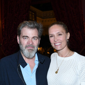 Exclusif - Clovis Cornillac et sa femme Lilou Fogli à l'exposition "Douceur animale" de Michel Bassompierre à l'InterContinental Paris - Le Grand le 17 septembre 2024. © Rachid Bellak / Bestimage