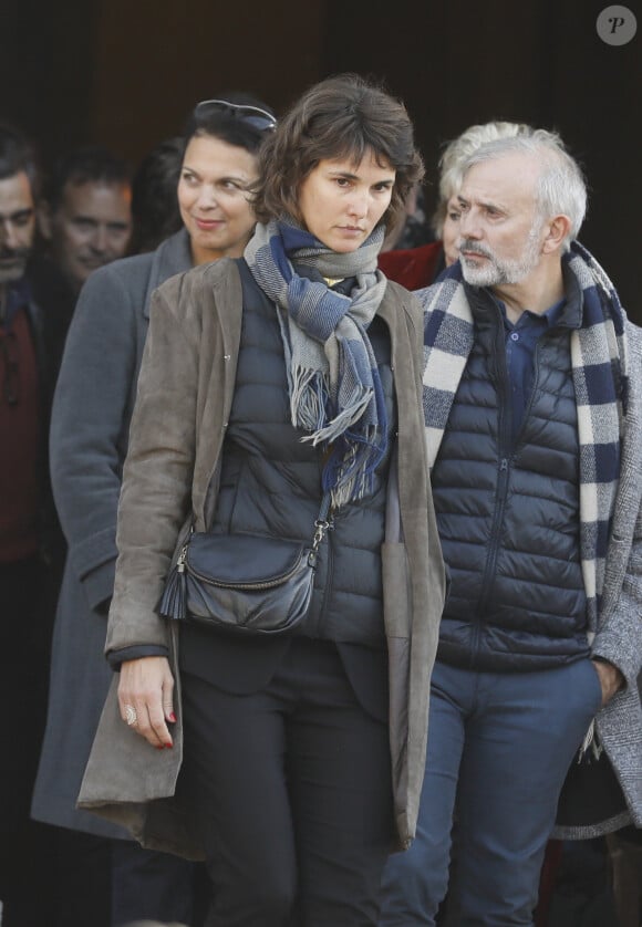 Eglantine Emeyé - Sorties des obsèques du journaliste, animateur de télévision et animateur de radio français Philippe Gildas en la salle de la Coupole au crématorium du cimetière du Père-Lachaise à Paris, France, le 5 novembre 2018. 