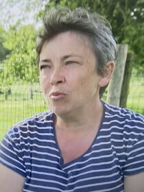 Manuela (L'amour est dans le pré 2024) : Un de ses prétendants quitte soudainement la ferme ! (SPOILER)