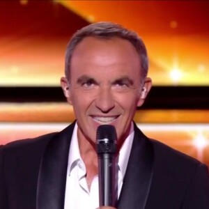 Sous l'oeil avisé de Nikos Aliagas, quinze nouveaux apprentis-chanteurs ont intégré la "Star Academy" sur TF1
Nikos Aliagas sur le plateau de la "Star Academy"