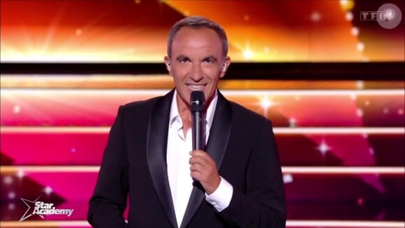 Sous l'oeil avisé de Nikos Aliagas, quinze nouveaux apprentis-chanteurs ont intégré la "Star Academy" sur TF1
Nikos Aliagas sur le plateau de la "Star Academy"