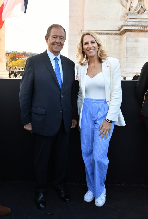 Exclusif - Patrick Ollier, Maud Fontenoy - Remise des médailles par le président de la République à l'Arc de Triomphe aux athlètes lors de la parade des champions à l'occasion des Jeux Olympiques et Paralympiques Paris 2024, sur l'avenue des Champs-Elysées à Paris. Le 14 septembre 2024 © Perusseau-Ramsamy / Bestimage 