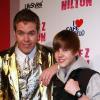 Perez Hilton et Justin Bieber lors de la fête d'anniversaire des 32 ans de Perez Hilton au Paramount Studios à Hollywood le 27 mars 2010