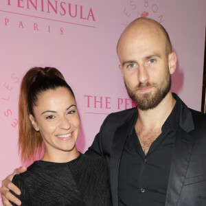 Denitsa Ikonomova (enceinte) et son compagnon François Alu - Photocall du 5ème gala de charité de l'association "Les Bonnes Fées" à l'occasion de la campagne mondiale "Octobre Rose" à l'hôtel Peninsula, Paris le 3 octobre 2024. © Coadic Guirec/Bestimage