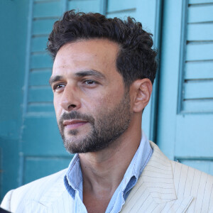 mais il l'a fait pour des raisons musicales au "Figaro".
Maxim Nucci (Yodelice) au photocall du jury lors de la 49ème édition du Festival du Cinema Americain de Deauville, France, le 4 qeptembre 2023. © Denis Guignebourg/BestImage