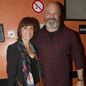 La femme de Philippe Etchebest en vacances dans un lieu nuisible pour la santé
Philippe Etchebest et sa femme Dominique - People assistent au spectacle "Laurent Gerra Sans Modération" sur la scène de l' Olympia à Paris. © Alain Guizard/Bestimage 