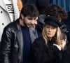 Et malgré le mariage, l'amour est plus que jamais au rendez-vous
Ben Attal et sa femme Jordane Crantelle - Personnalités dans les tribunes du match de football en ligue 1 Uber Eats PSG / Reims au Parc des Princes à Paris le 10 mars 2024. 