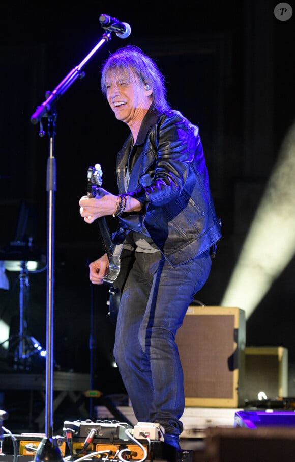 Exclusif - Jean-Louis Aubert en concert pour le festival du château de Solliès-Pont, France, le 16 juillet 2021. © Patrick Carpentier/Bestimage