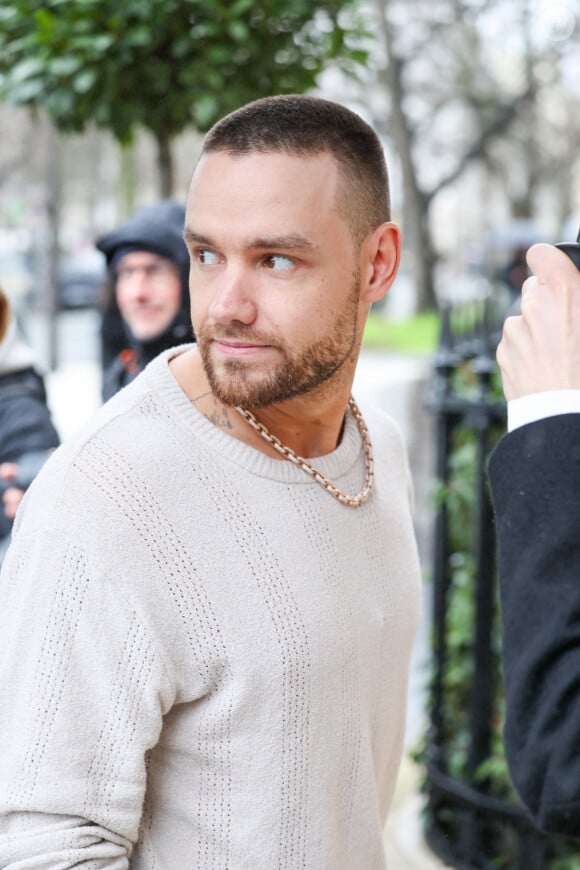 Liam Payne et sa compagne Kate Cassidy arrivent à l'hôtel La Réserve lors de la mode femme automne / hiver 2024-2025 lors de la Fashion Week de Paris (PFW), à Paris, France, le 2 mars 2024. 