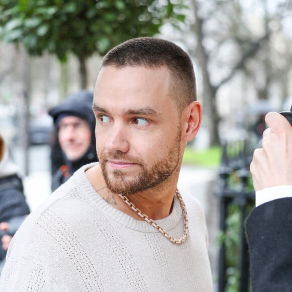 Liam Payne et sa compagne Kate Cassidy arrivent à l'hôtel La Réserve lors de la mode femme automne / hiver 2024-2025 lors de la Fashion Week de Paris (PFW), à Paris, France, le 2 mars 2024. 