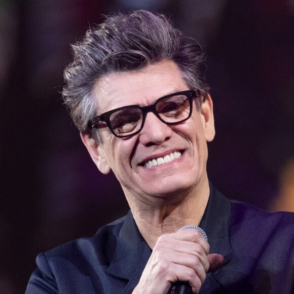 Le musicien et l'ancienne mannequin sont en couple depuis plusieurs mois
Exclusif - Marc Lavoine - Surprises - Enregistrement de l'émission "La Chanson secrète 10" diffusée sur TF1 le 22 janvier 2022 © Jacovides-Moreau / Bestimage Après le succès des précédentes éditions, " La Chanson secrète ", présentée par Nikos Aliagas et produite par DMLS TV, revient sur TF1. 8 artistes ne savent rien de ce qui va se passer pour eux ! Ils ont accepté de jouer le jeu, de se laisser totalement surprendre, émouvoir, parfois même déstabiliser car ils vont découvrir en même temps que les téléspectateurs une surprise : une chanson qui leur est chère revisitée et réinterprétée par un artiste. Des mises en scène spectaculaires au service de l'émotion... Et des émotions fortes pour l'artiste assis dans le fauteuil grâce à la venue sur le plateau de proches et d'invités inattendus. Les téléspectateurs seront aux premières loges pour vivre ces moments d'intimité musicale rare.