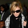 Madonna débarque en famille avec Jesus Luz à l'aéroport d'Heathrow, le 29 mars 2010 !