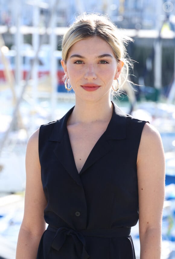 Marie Colomb - Photocall de la série "Follow" lors de la 25ème édition du Festival de la Fiction de la Rochelle. Le 13 septembre 2023 © Denis Guignebourg / Bestimage