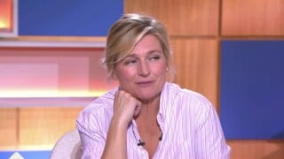 "Ah bon ? J'ai pas le souvenir..." : Anne-Elisabeth Lemoine trouble son invitée en évoquant un célèbre chanteur