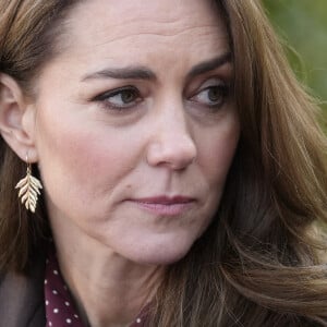 Et cela passe par une routine quotidienne et précise qu'elle met un point d'honneur à respecter
Catherine (Kate) Middleton, princesse de Galles, visite le centre communautaire de Southport pour rencontrer les familles des personnes prises dans l'attaque au couteau de Southport plus tôt cette année, à Southport, Merseyside, Royaume-Uni, le 10 octobre 2024. © Danny Lawson/WPA-Pool/Bestimage 