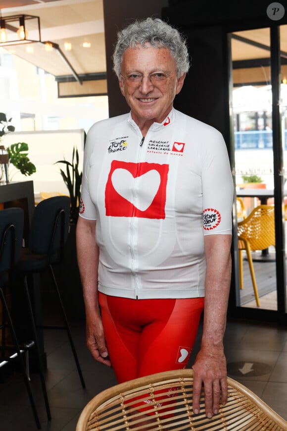 Exclusif - Nelson Monfort - Portraits des personnalités lors de la 20ème édition de "l'étape du coeur" de l'association "Mécénat Chirurgie Cardiaque" (MCC) lors du tour de France 2023 à l'hôtel Ibis Mériadeck de Bordeaux, France, le 06 juillet 2023. © Christophe Clovis / Bestimage