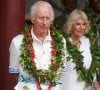 Ce dernier alors âgé de 78 ans a trouvé la mort après s'être "coincé entre un mur et son lit alors qu'il était ivre", apprend-on.
Le roi Charles III d'Angleterre et la reine consort Camilla Parker Bowles en visite dans un village sur les Iles Samoa, à l'occasion de leur visite en Australie. Le 24 octobre 2024 © Ian Vogler / MirrorPix / Bestimage 