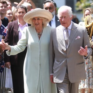 Le roi Charles III d'Angleterre et Camilla Parker Bowles, reine consort d'Angleterre, assistent à une cérémonie à l'église anglicane St. Thomas à Sydney, le 20 octobre 2024.