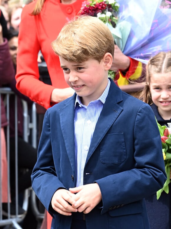 sa mère Kate serait très réticente à l'idée que son fils fréquente cette école, qu'elle jugerait trop "guindée" pour lui.
Le prince George de Cambridge en visite au château de Cardiff, Royaume Uni, le 4 juin 2022, à l'occasion du jubilé de platine de la reine d'Angleterre. 