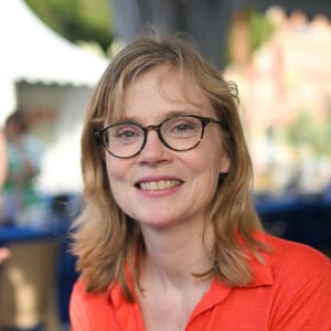 Isabelle Carre au festival du Livre de Nice 2022 dans le Jardin Albert 1er à Nice, France, le 4 juin 2022. © Lionel Urman/Panoramic/Bestimage