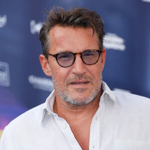 Benjamin Castaldi (Casque d'Or) sur le tapis bleu de la 16ème édition du festival du film francophone de Angoulême le 23 août 2023. © Coadic Guirec / Bestimage