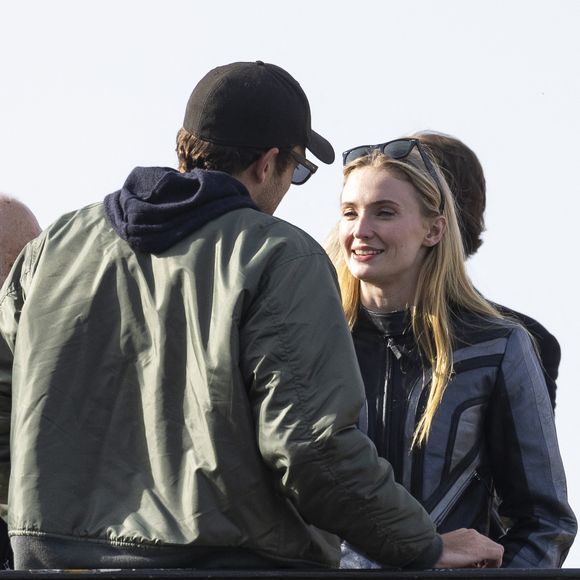 Exclusif - Sophie Turner et son compagnon l'aristocrate britannique Peregrine Pearson vont déjeuner au restaurant Le Voltaire et vont ensuite se promener dans la "Ville de l'Amour" en marge de la mode femme automne / hiver 2024-2025 lors de la Fashion Week de Paris (PFW), à Paris, France, le 4 mars 2024. 